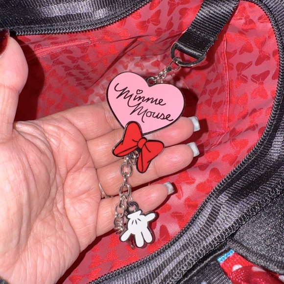 Harvey’s Disney Minnie Mouse Lots of Dots Purse - Picture 12 of 15